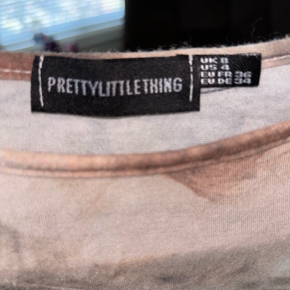 Prettylittlething light weight top with bunches on the side brown in color - Picture 2 of 3